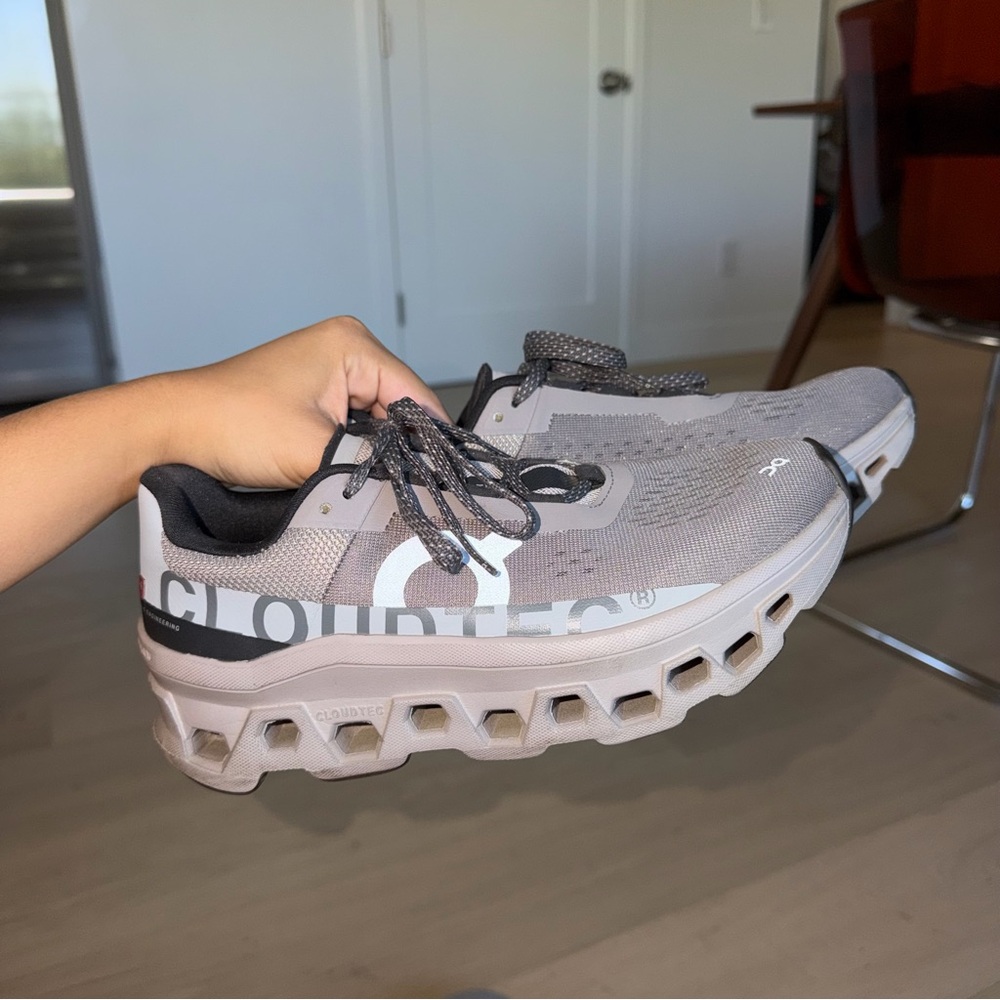 On Running Cloudmonster Women's Running Shoe - Light Gray and Black